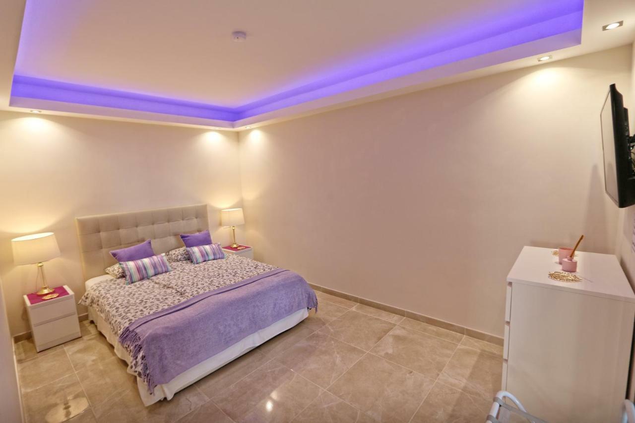 Beachfront Luxury Residence, Playas Del Duque, Puerto Banus, Marbella Exterior photo